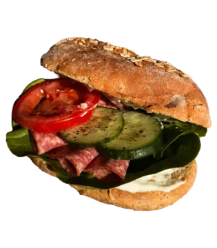 Kanapka z salami na bułce jogurt fit